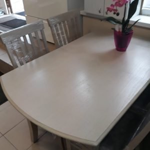 Uosinis skleidžiamas stalas