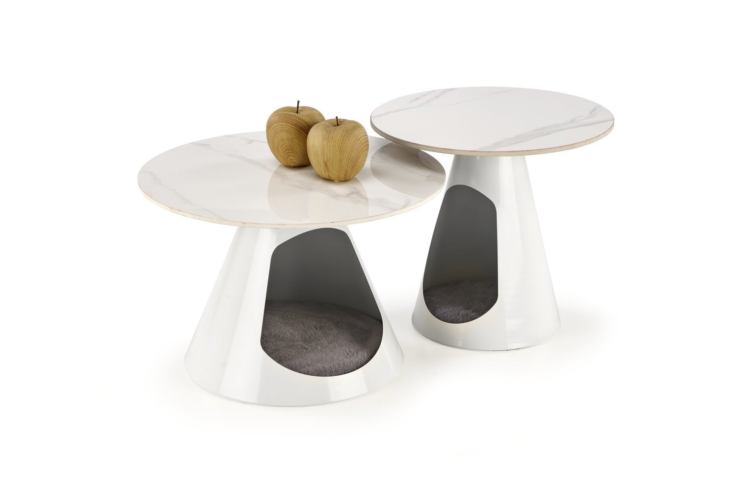 Kavos staliukų k-tas BHM