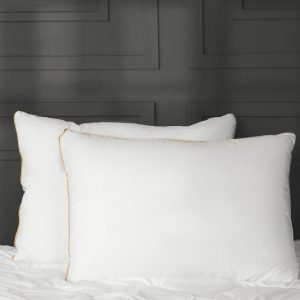 RIPOSO pagalvė su pluksnų užpildu”Viena”70*50